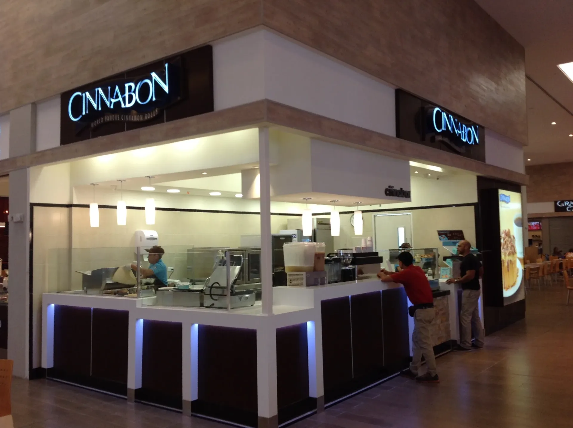 Proyectos: Cinnabon Panamá